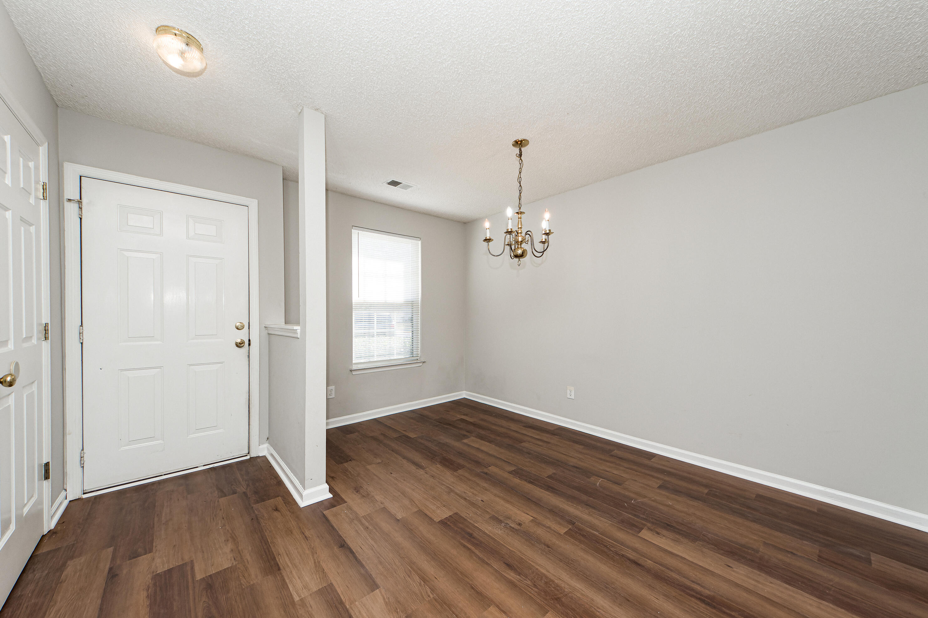 1345 Pinnacle Lane Charleston, SC 29412 - Photo 4 of 33 04