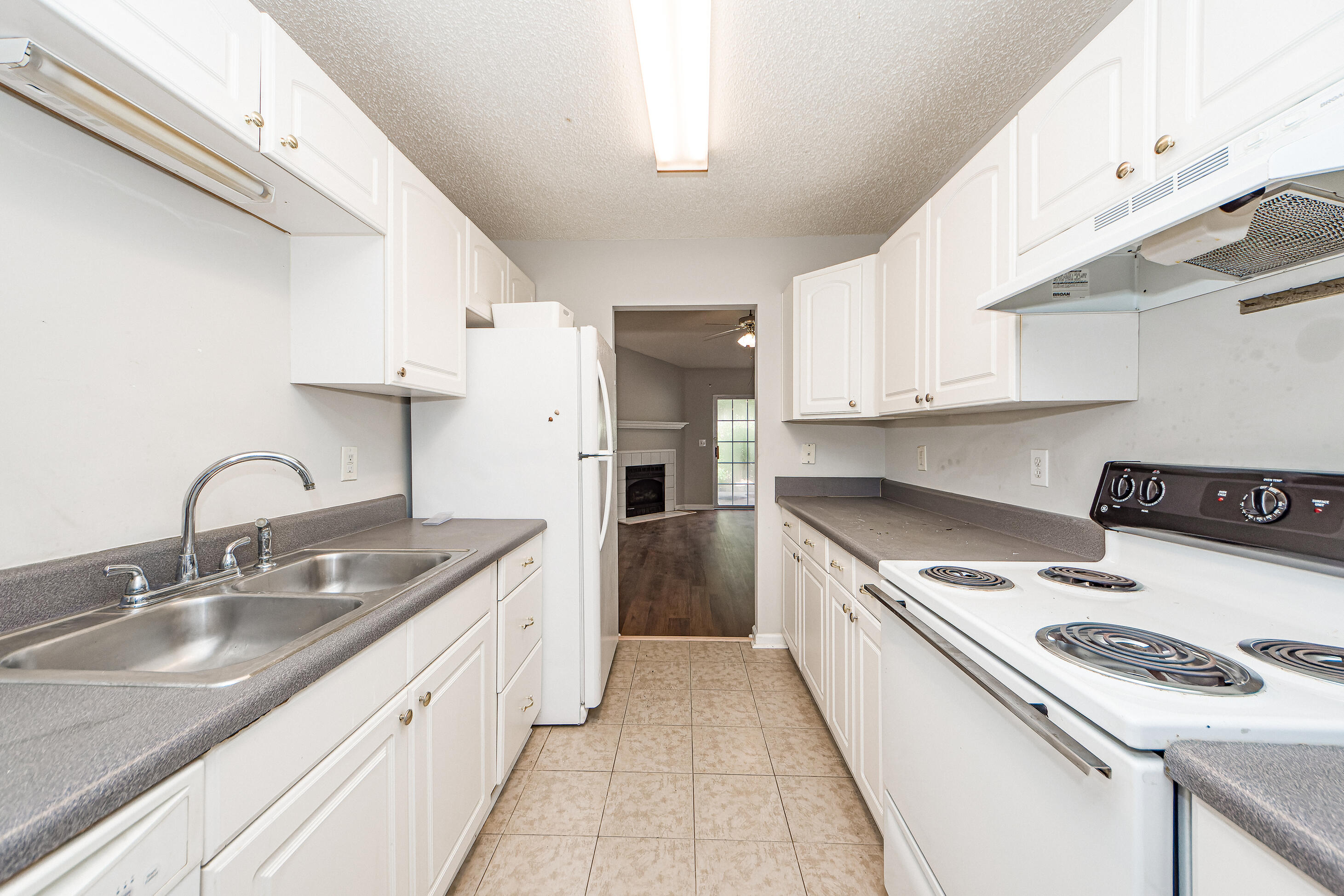 1345 Pinnacle Lane Charleston, SC 29412 - Photo 7 of 33 07