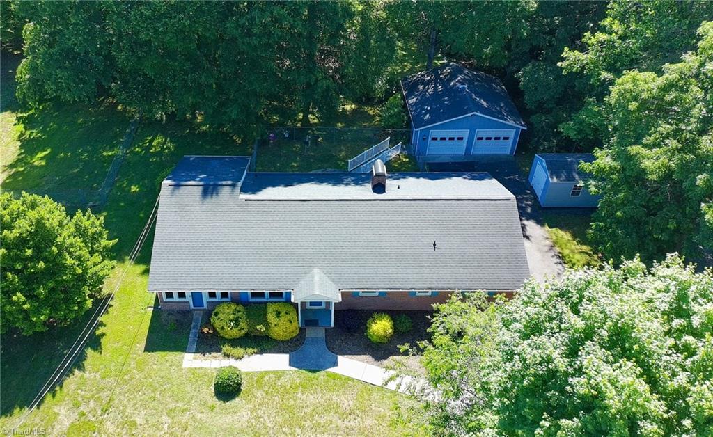 3511 Manoa Road Pfafftown, NC 27040 - Photo 3 of 38