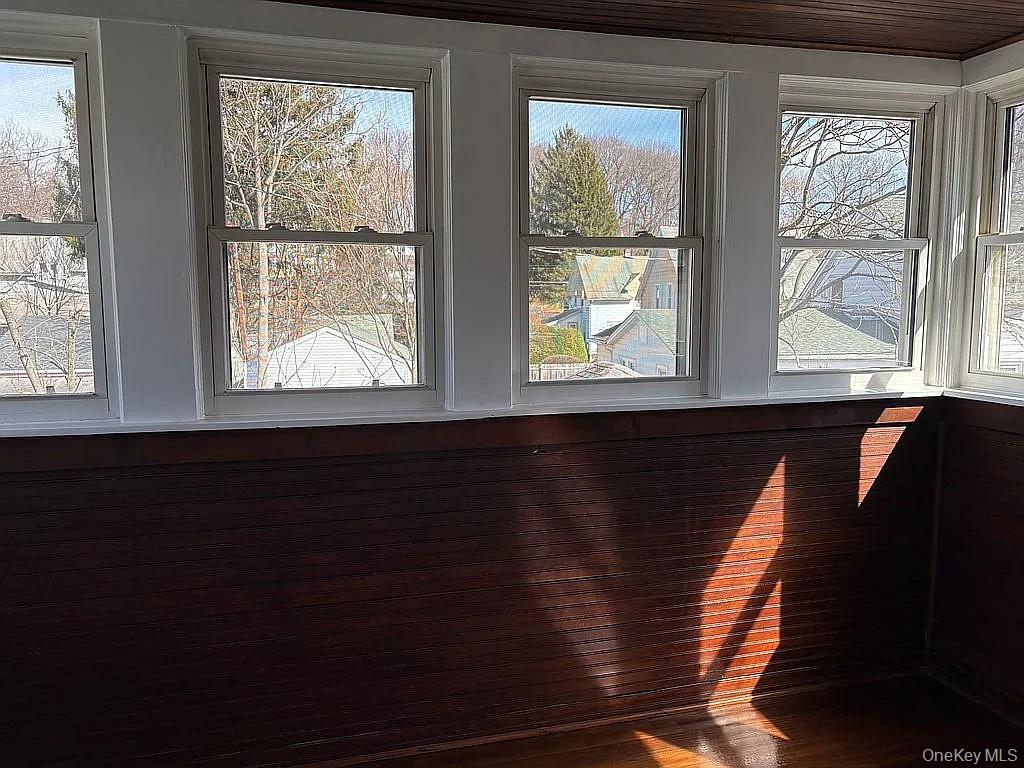34 Kelsey Road Poughkeepsie, NY 12601 - Photo 28 of 32 2nd floor sun room