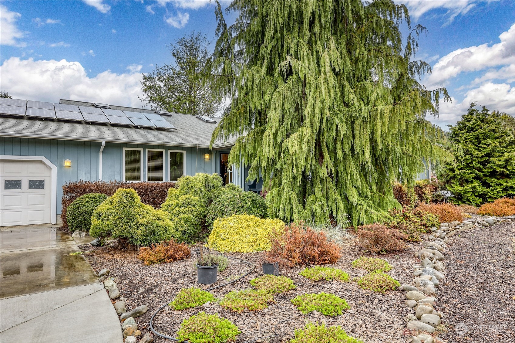 878 North Kendall Road Sequim, WA 98382 - Photo 1 of 30