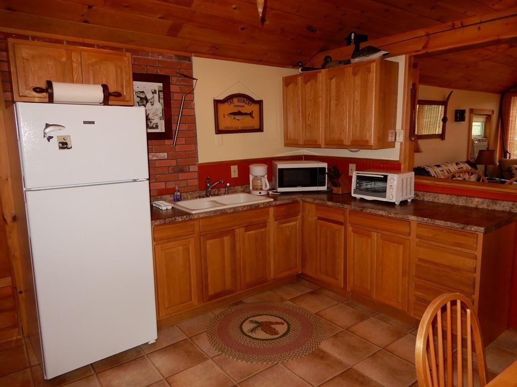 80 Lewis Road Westfield, MA 01085 - Photo 10 of 24 Gallery Image 10