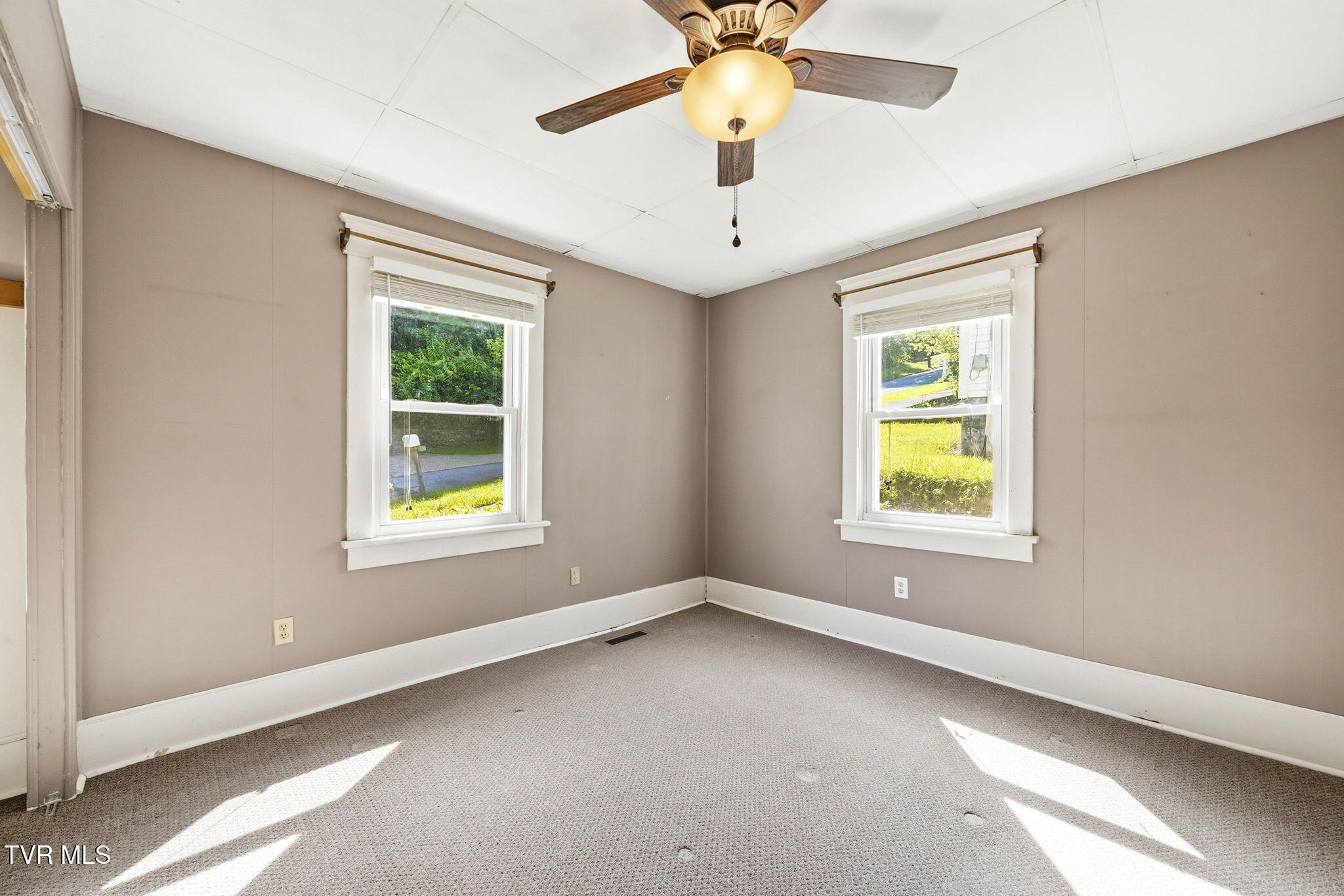310 Pine Street Erwin, TN 37650 - Photo 11 of 23 Bedroom 3