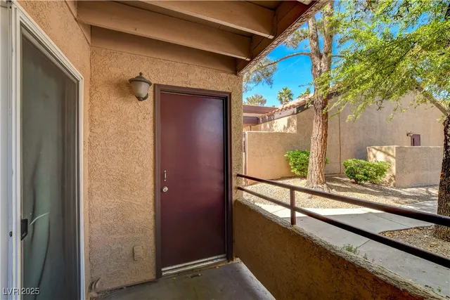 $1,575 | 9325 West Desert Inn Road, Unit 143, Las Vegas, NV 89117