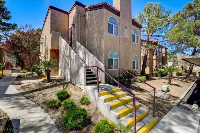 $1,575 | 9325 West Desert Inn Road, Unit 143, Las Vegas, NV 89117