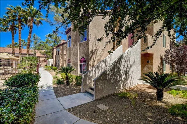 $1,575 | 9325 West Desert Inn Road, Unit 143, Las Vegas, NV 89117