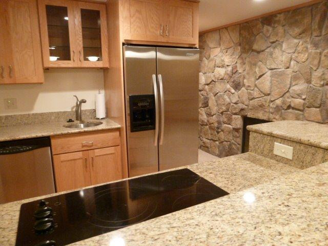 656 Stonegate Road Ann Arbor, MI 48103 - Photo 2 of 34 Photo 2