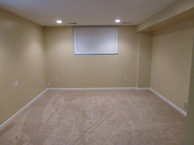 656 Stonegate Road Ann Arbor, MI 48103 - Photo 22 of 34 Photo 22