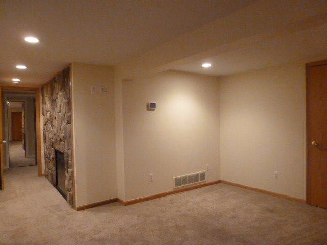656 Stonegate Road Ann Arbor, MI 48103 - Photo 25 of 34 Photo 25