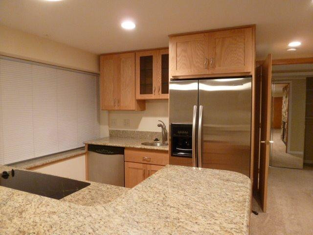 656 Stonegate Road Ann Arbor, MI 48103 - Photo 4 of 34 Photo 4