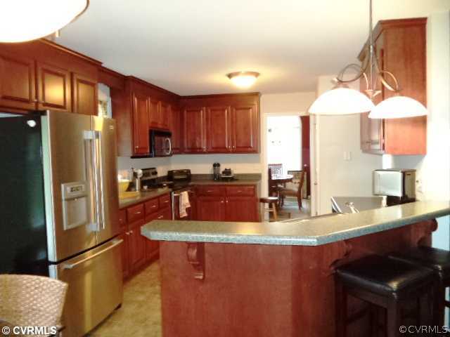 11836 Rimswell Place Midlothian, VA 23112 - Photo 11 of 23 Cafeteria/Kitchen - Pic 2 - Kitchen with Loads of