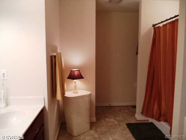 11836 Rimswell Place Midlothian, VA 23112 - Photo 17 of 23 Master Bath - Pic 1 - Master Bathroom with Walk In