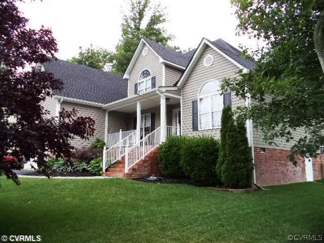 11836 Rimswell Place Midlothian, VA 23112 - Photo 23 of 23 View - Right View of Home.