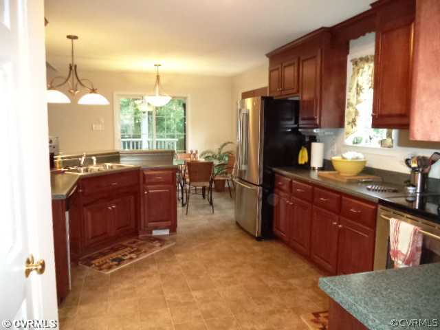 11836 Rimswell Place Midlothian, VA 23112 - Photo 10 of 23 Cafeteria/Kitchen - Pic 1 - View of the Kitchen fr