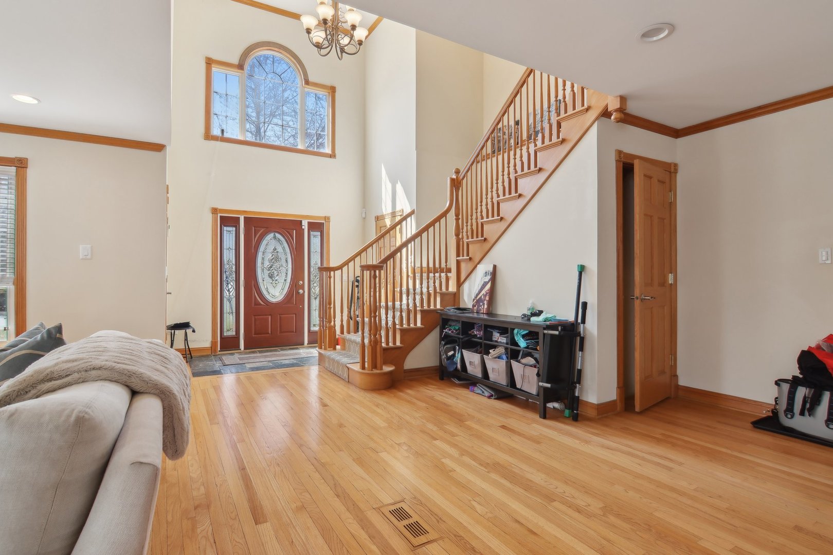 1115 Whitfield Road Northbrook, IL 60062 - Photo 18 of 54 a view of livingroom with furniture and stairs