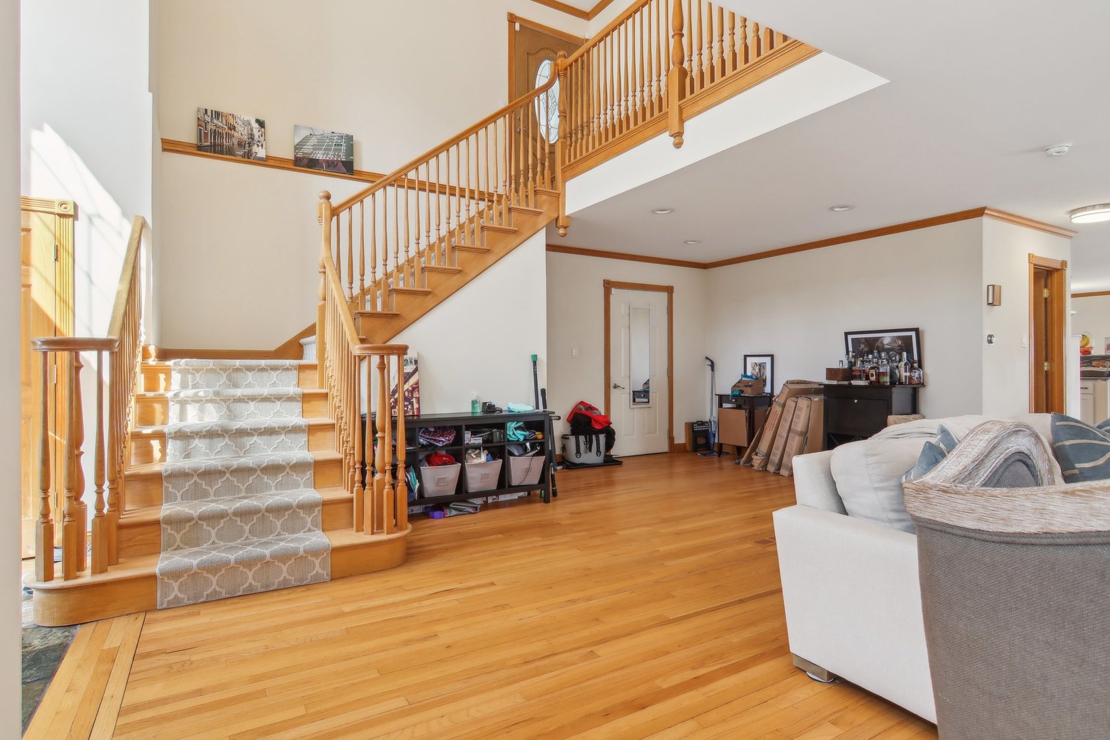 1115 Whitfield Road Northbrook, IL 60062 - Photo 19 of 54 a view of livingroom with furniture and toys