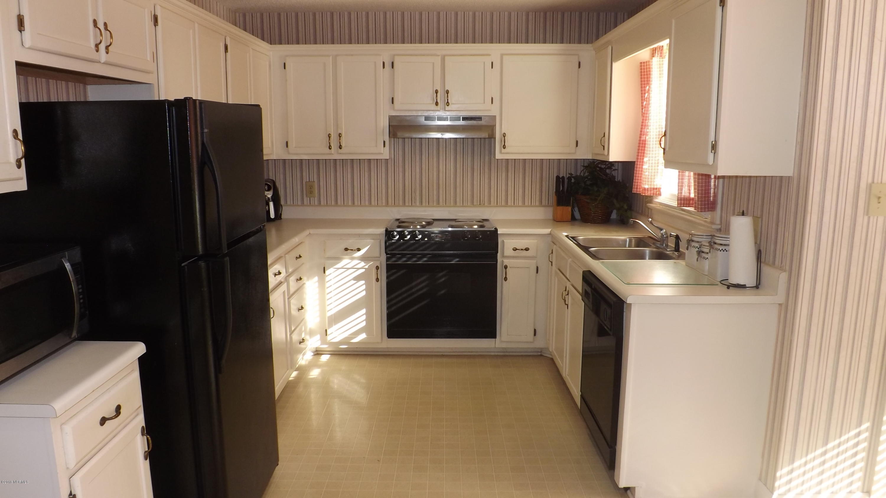 2109 Tanglewood Road Rocky Mount, NC 27804 - Photo 5 of 21 DSCF4913