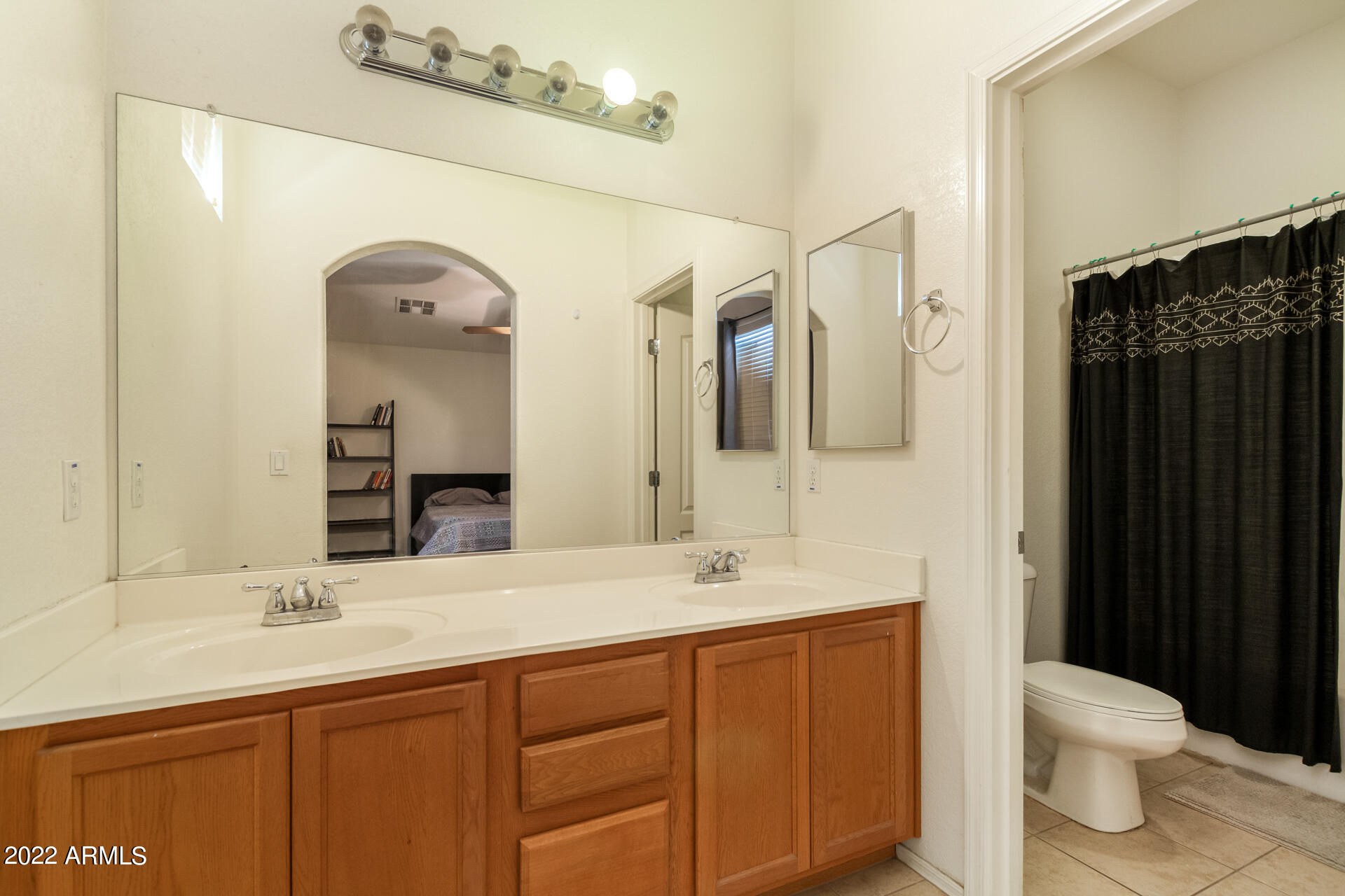2150 West Alameda Road, Unit 1064 Phoenix, AZ 85085 - Photo 21 of 43 21 - Primary Bath 1