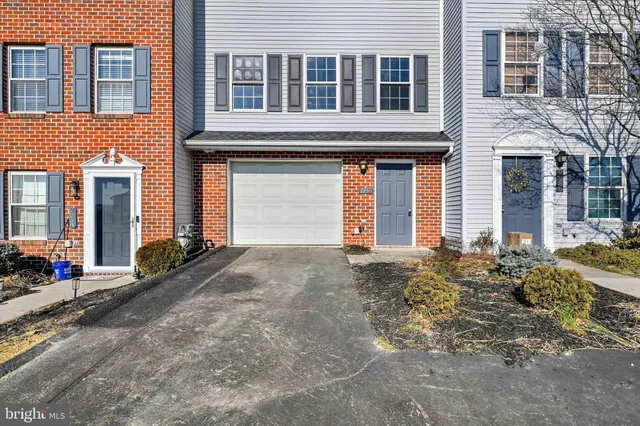 $180,000 | 2256 North Point Drive, York, PA 17406