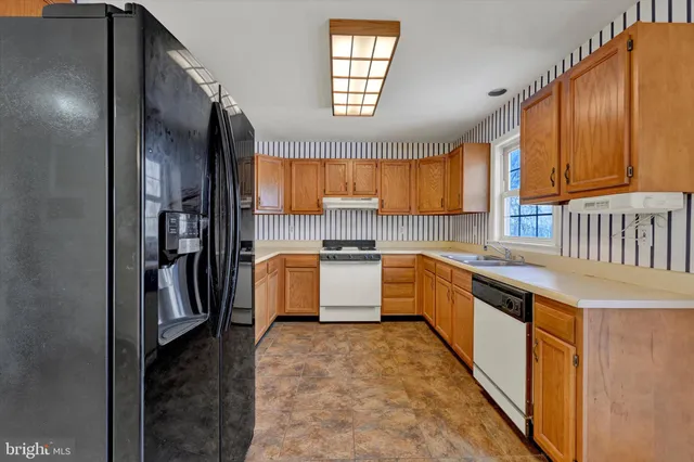 $180,000 | 2256 North Point Drive, York, PA 17406