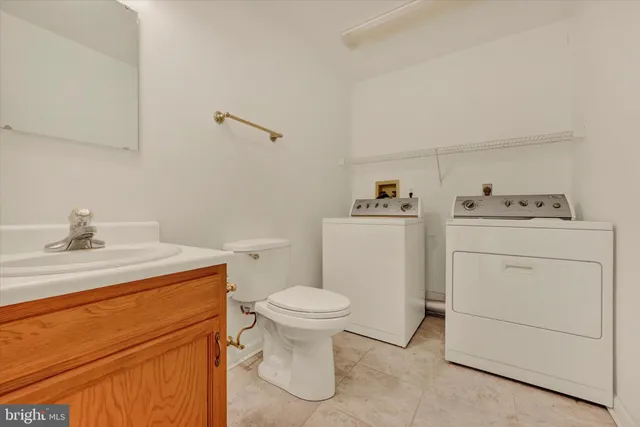 $180,000 | 2256 North Point Drive, York, PA 17406