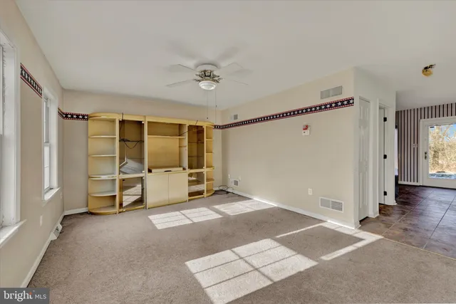 $180,000 | 2256 North Point Drive, York, PA 17406