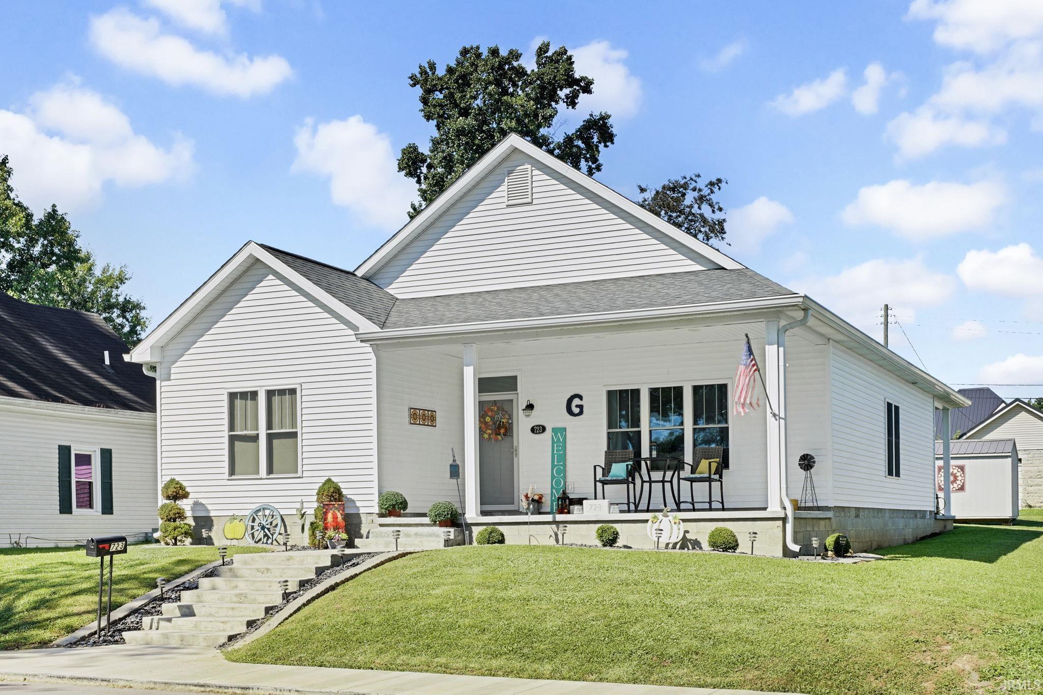 723 O Street Bedford, IN 47421 - Photo 2 of 26 Gallery Image 2