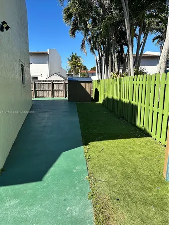 $465,000 | Snapper Creek Townhouses, Miami, FL 33173