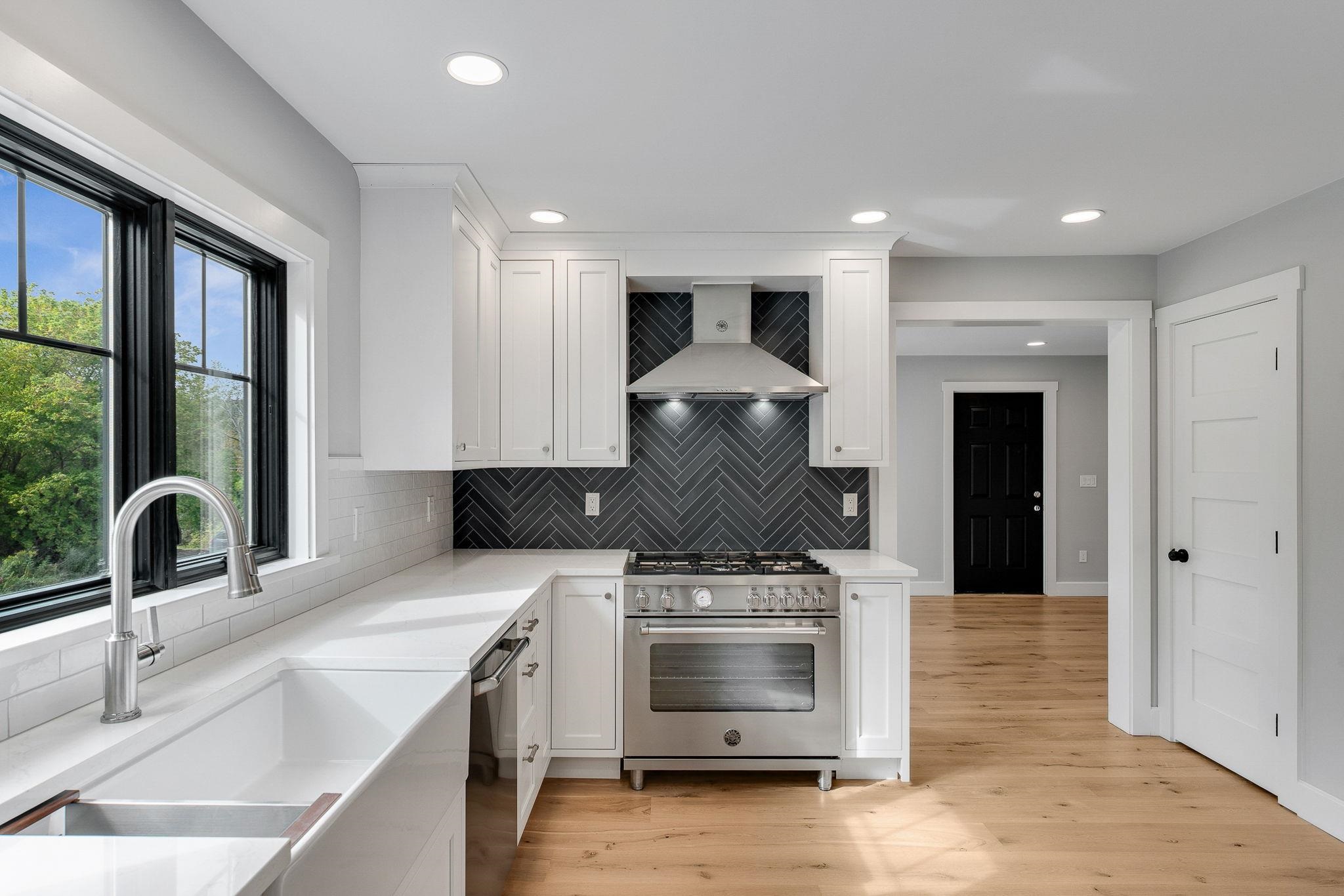 958 East Woodstock Road Woodstock, VT 05091 - Photo 7 of 50