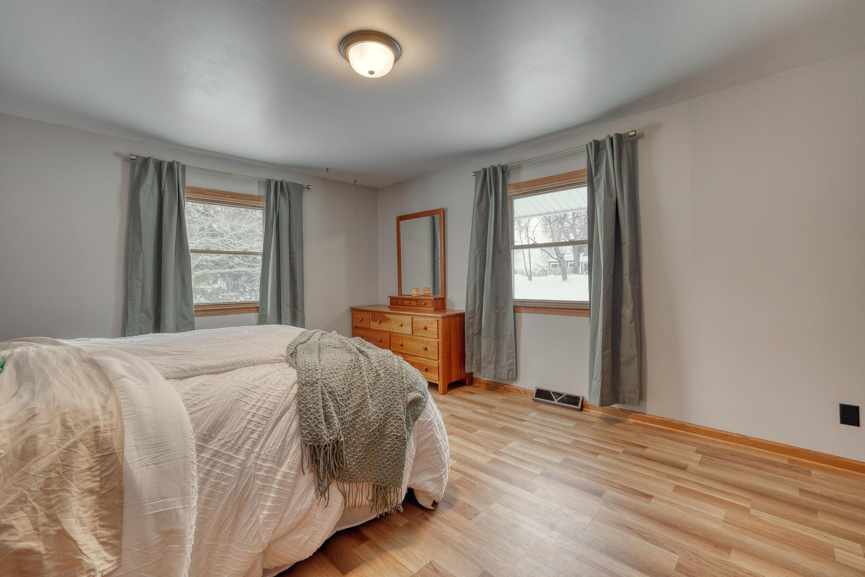 N67-w29921 Hartling Road Merton, WI 53029 - Photo 19 of 56 Primary Bedroom