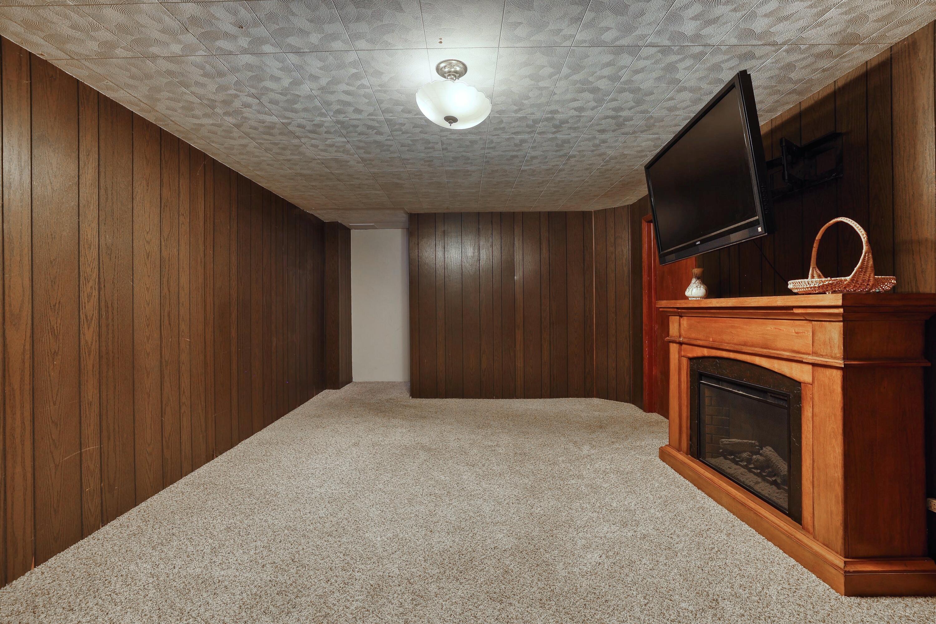 N67-w29921 Hartling Road Merton, WI 53029 - Photo 24 of 56 Rec Room