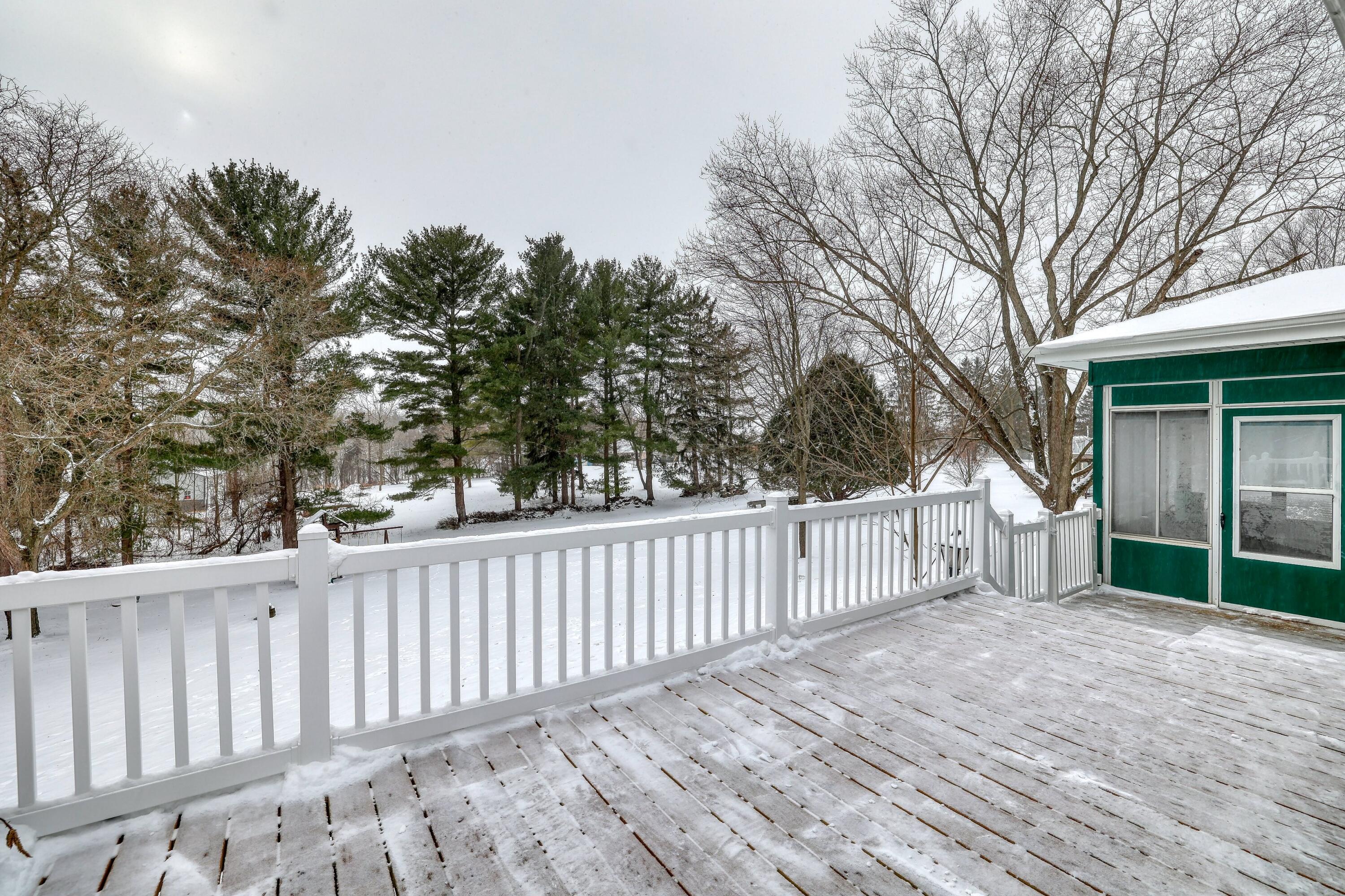 N67-w29921 Hartling Road Merton, WI 53029 - Photo 30 of 56 Deck
