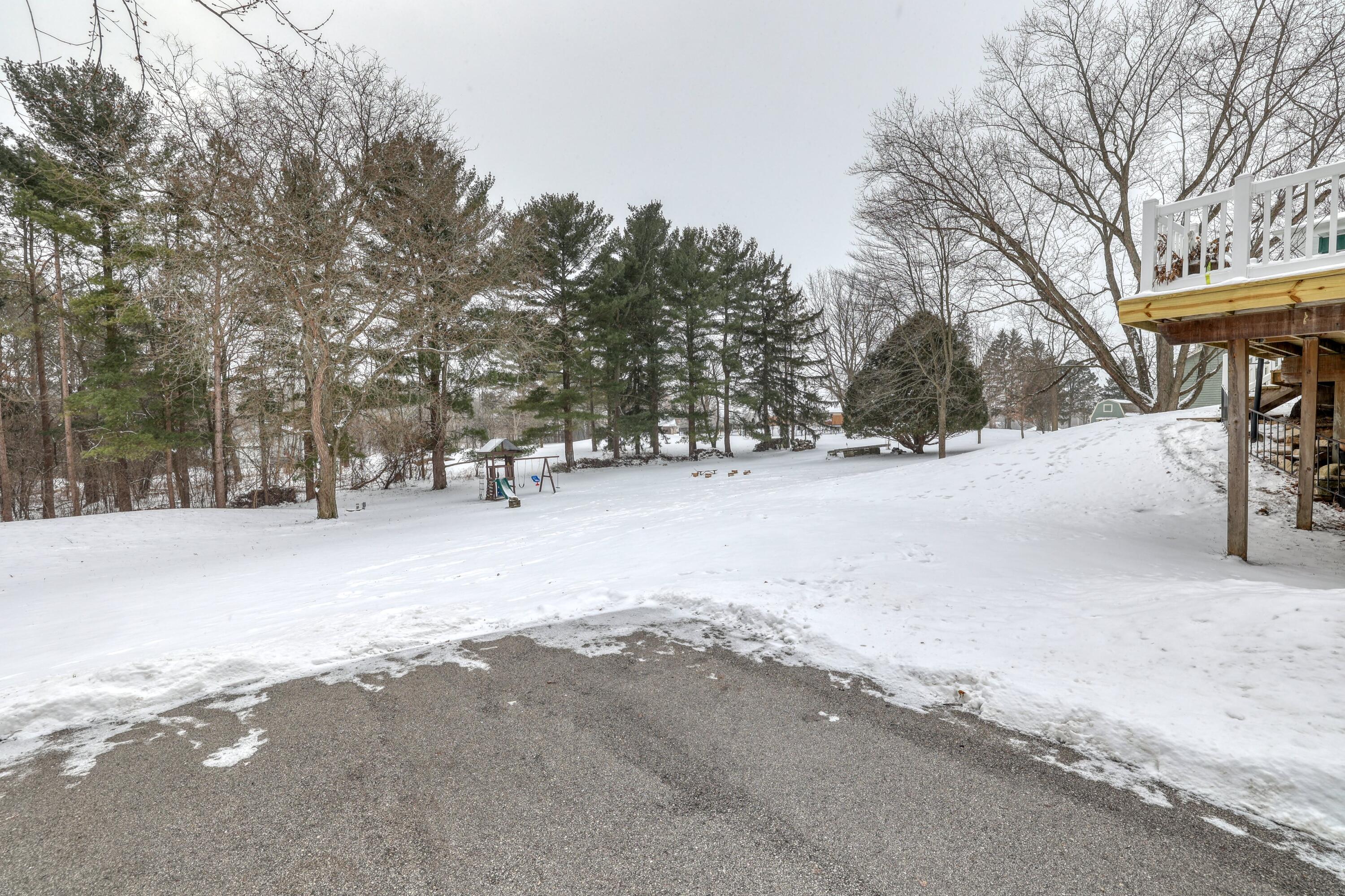 N67-w29921 Hartling Road Merton, WI 53029 - Photo 31 of 56 Parking