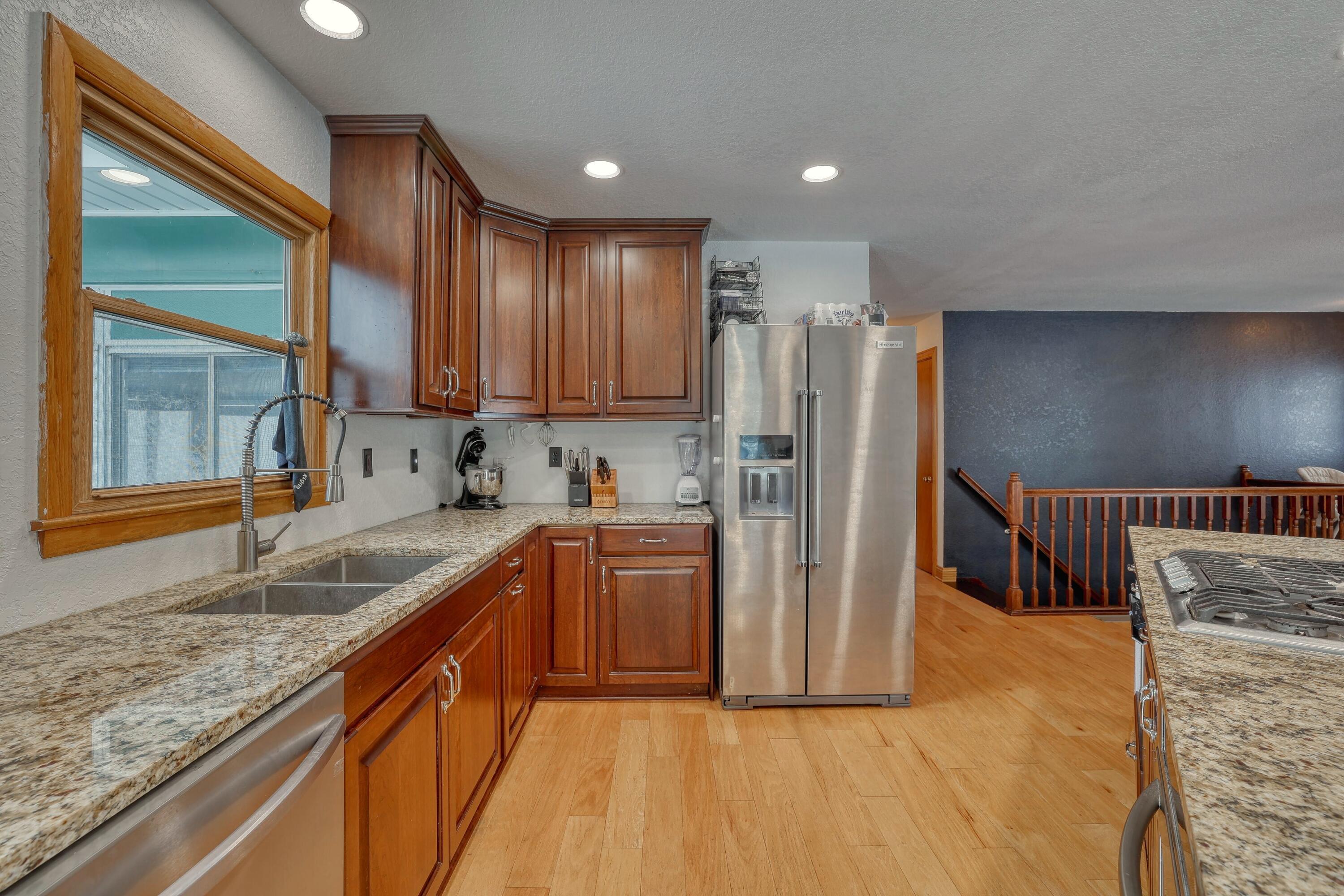 N67-w29921 Hartling Road Merton, WI 53029 - Photo 7 of 56 Stainless Steel Appliances