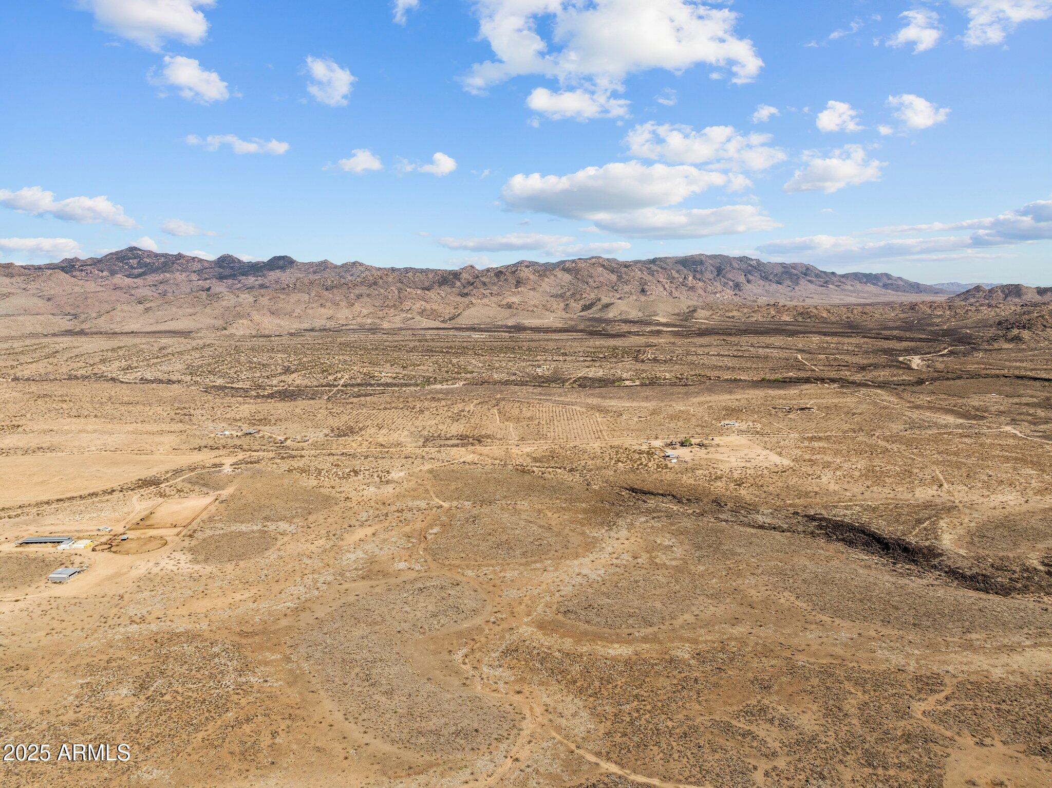 X1 South Stetson Ranch Road Congress, AZ 85332 - Photo 5 of 13 a view of an ocean