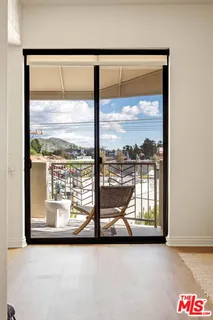 $739,000 | 230 South Jackson Street, Unit 301, Glendale, CA 91205