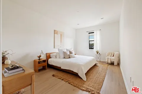 $739,000 | 230 South Jackson Street, Unit 301, Glendale, CA 91205