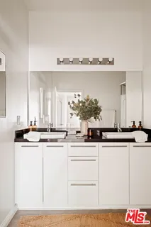 $739,000 | 230 South Jackson Street, Unit 301, Glendale, CA 91205