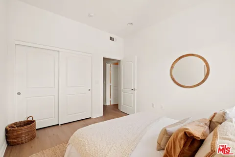 $739,000 | 230 South Jackson Street, Unit 301, Glendale, CA 91205