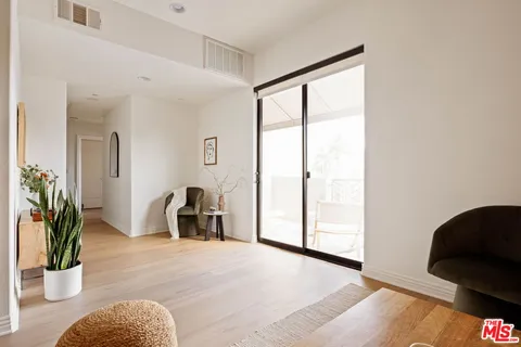 $739,000 | 230 South Jackson Street, Unit 301, Glendale, CA 91205