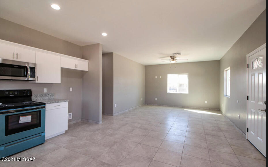 2552 West Roadrunner Road Tucson, AZ 85746 - Photo 8 of 9
