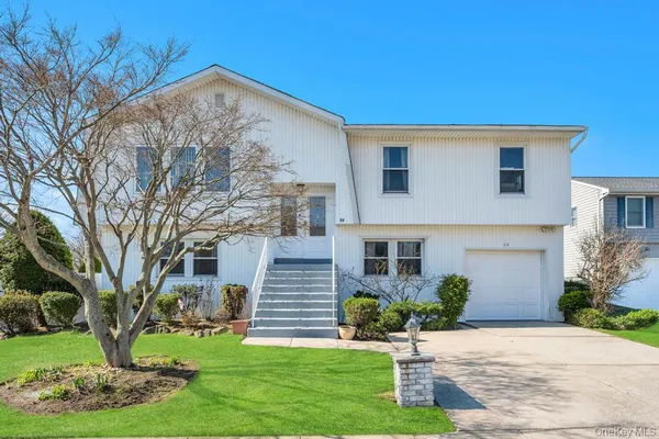 $1,349,999 | 54 Felicia Court, Plainview, NY 11803
