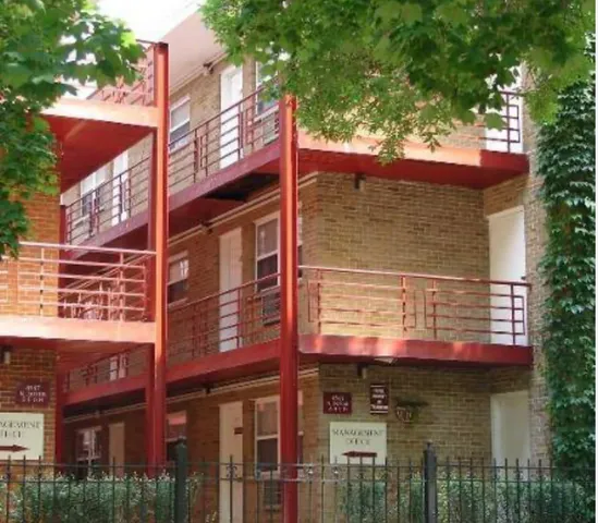 $1,425 | 4541 North Beacon Street, Unit 3A, Chicago, IL 60640