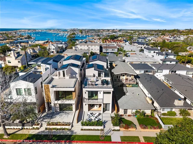 $4,995,000 | 305 Fernleaf Avenue, Corona del Mar, CA 92625