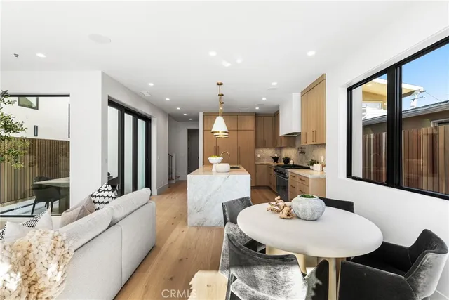 $4,995,000 | 305 Fernleaf Avenue, Corona del Mar, CA 92625