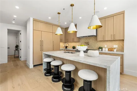 $4,995,000 | 305 Fernleaf Avenue, Corona del Mar, CA 92625