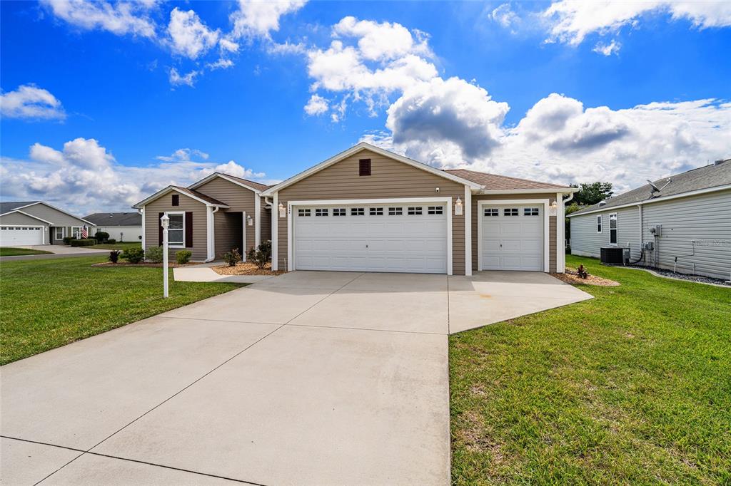 2446 Hopespring Loop The Villages, FL 32162 - Photo 4 of 53