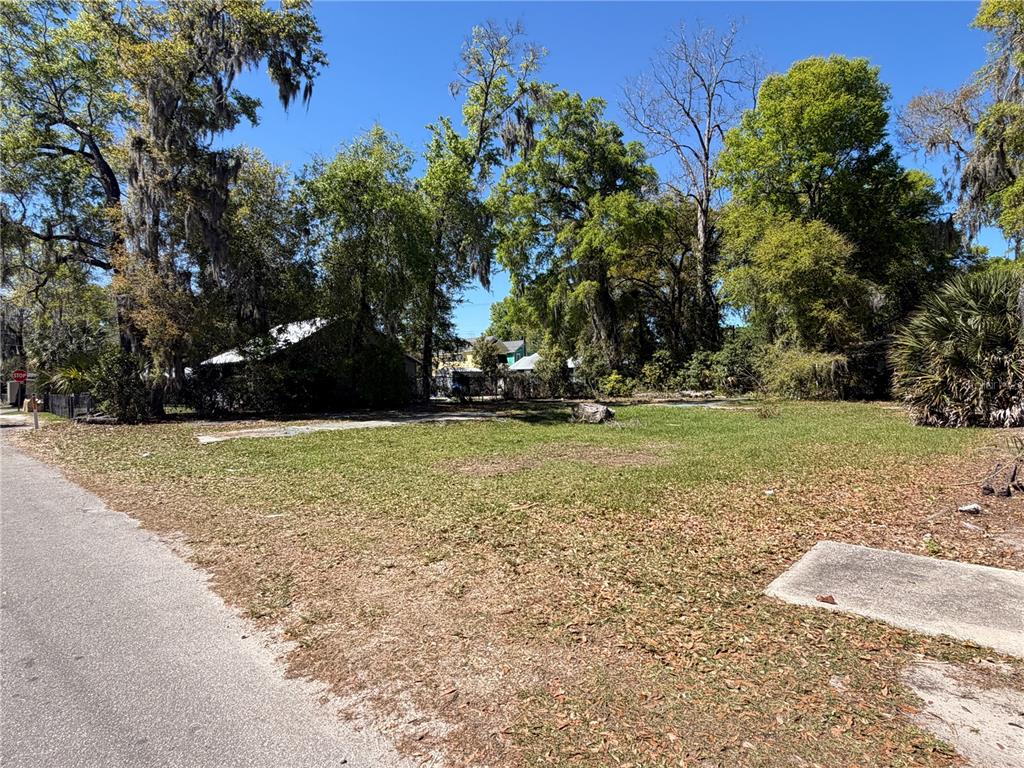 402 Southwest 7th Place Gainesville, FL 32601 - Photo 6 of 9