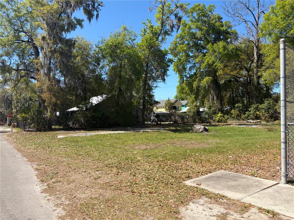 402 Southwest 7th Place Gainesville, FL 32601 - Photo 7 of 9