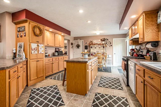 $279,000 | 912 West Colon Road, Bronson, MI 49028